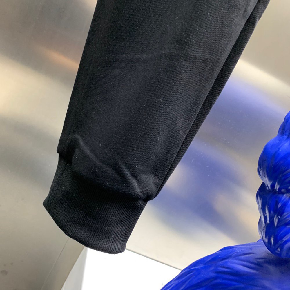 GU- Trousers JP9618685